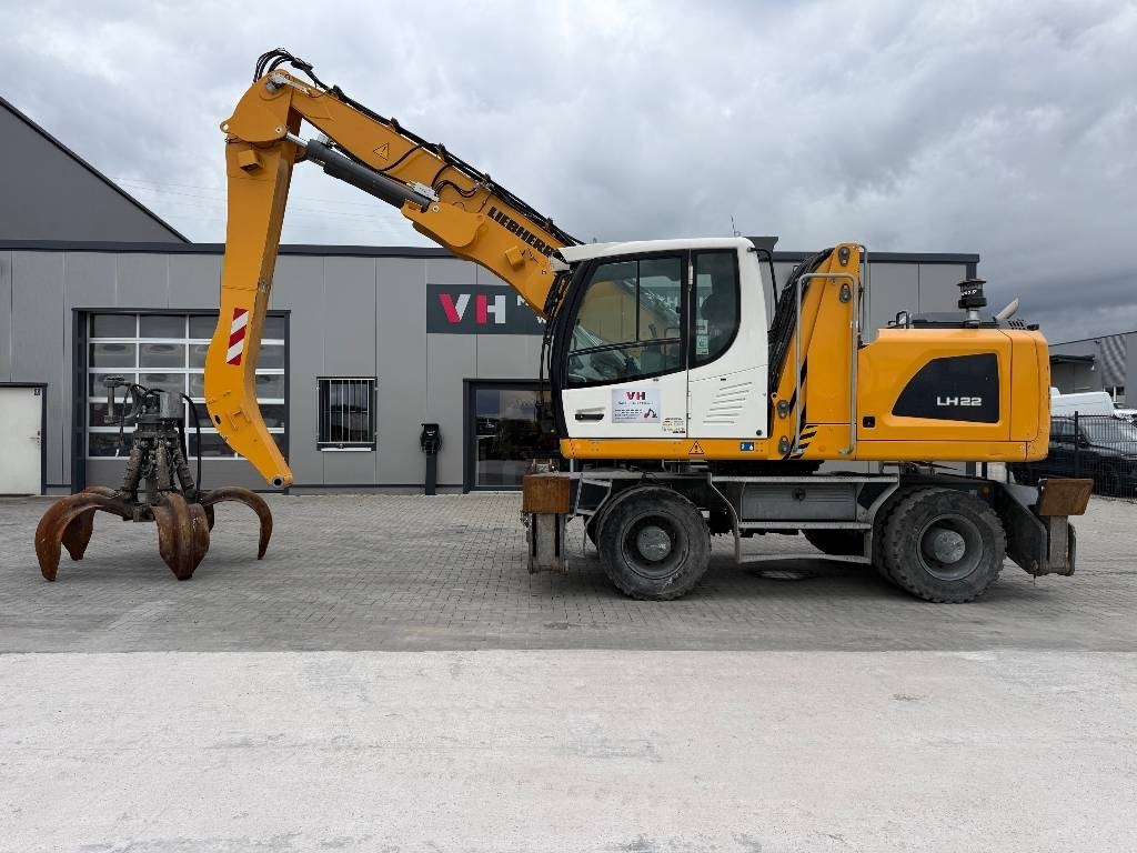 Liebherr LH 22  - حفارة النقل والشحن: صور 2 Liebherr LH 22  - حفارة النقل والشحن: صور 2
