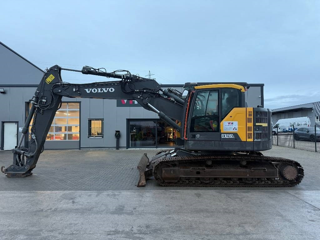 Volvo ECR 235 - حفارات زحافة: صور 2 Volvo ECR 235 - حفارات زحافة: صور 2