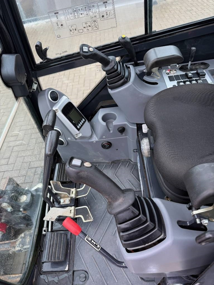 حفارة مصغرة Yanmar SV 19 VT: صور 10 حفارة مصغرة Yanmar SV 19 VT: صور 10