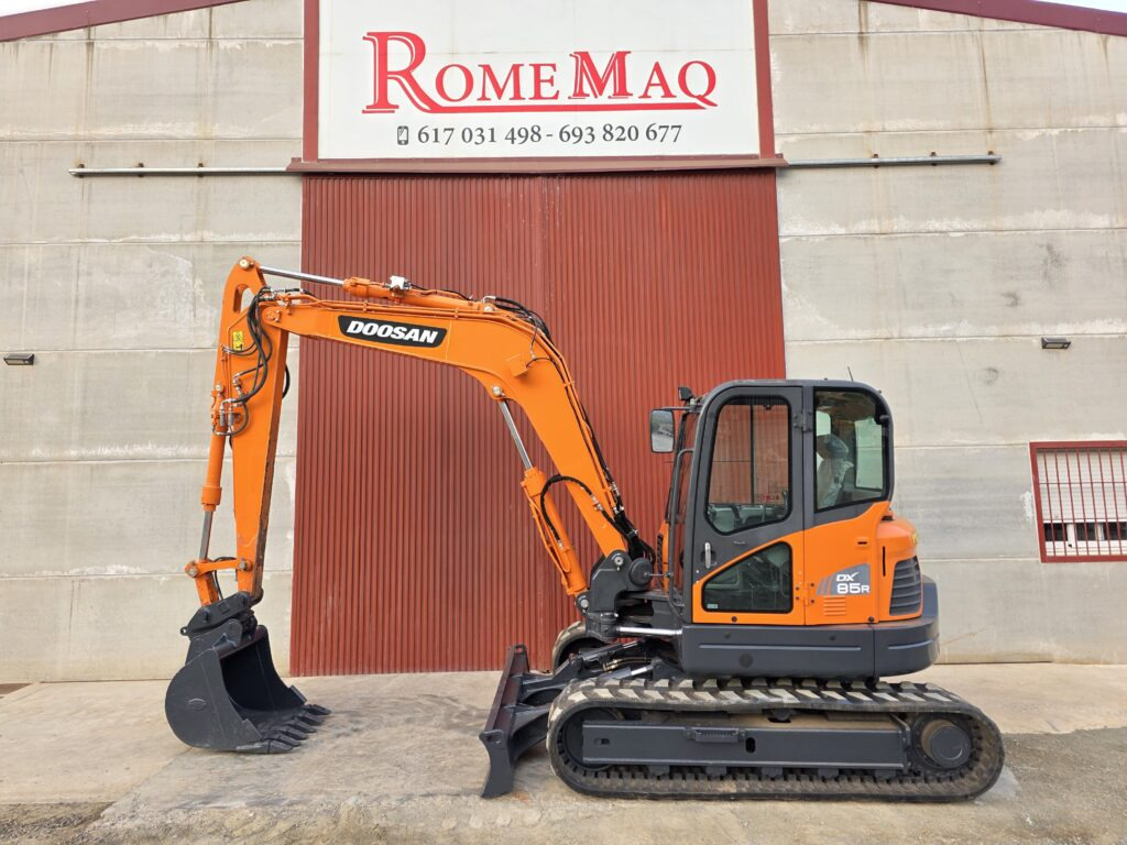 DOOSAN DX85R-3 - حفارة مصغرة: صور 1 DOOSAN DX85R-3 - حفارة مصغرة: صور 1