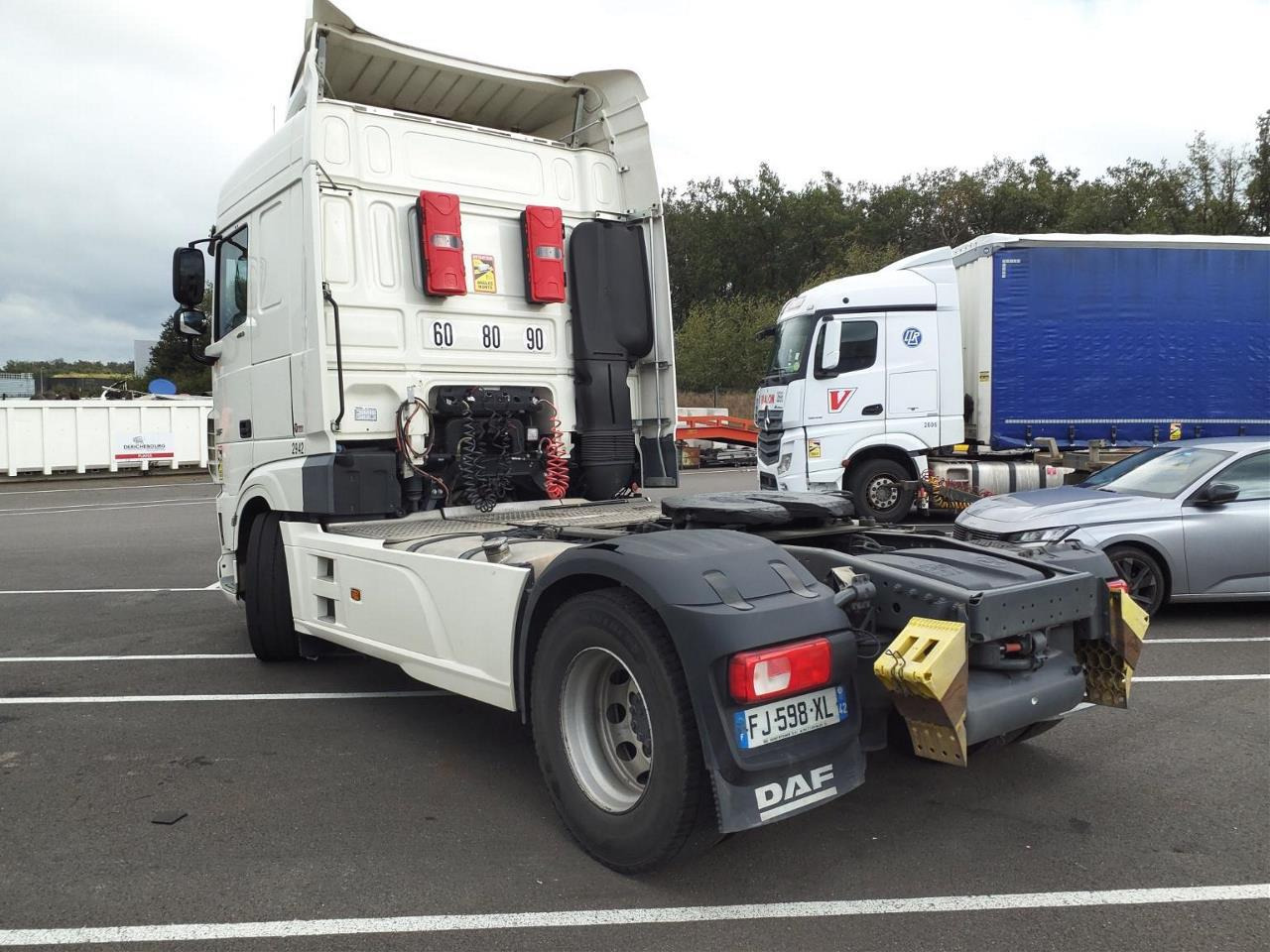 DAF XF 480 - شاحنة جرار: صور 3 DAF XF 480 - شاحنة جرار: صور 3