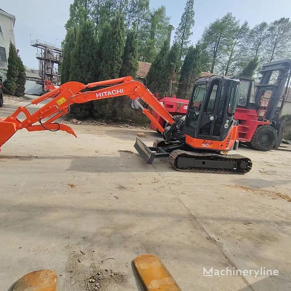 Hitachi ZX50U - حفارات زحافة: صور 1 Hitachi ZX50U - حفارات زحافة: صور 1