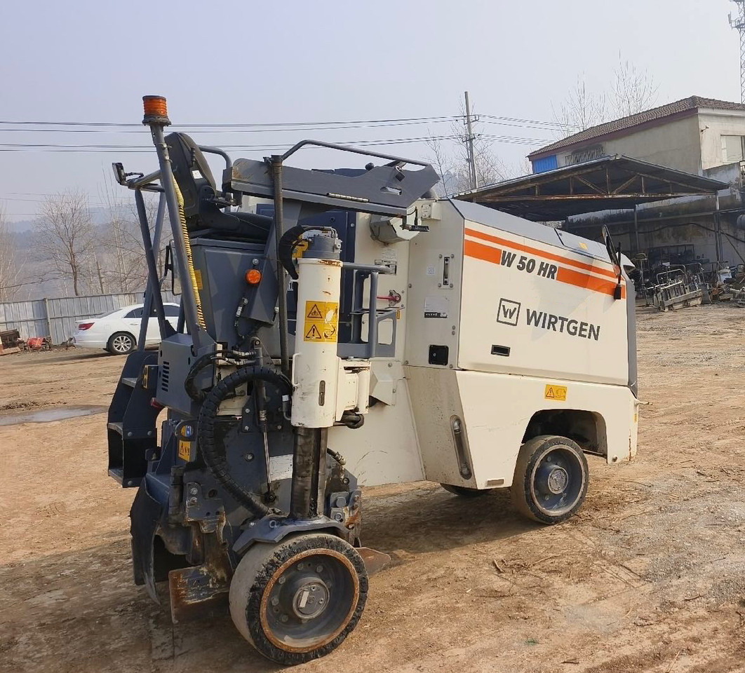 WIRTGEN W50HR miling machine - ماكينات لصقل الأسفلت: صور 1 WIRTGEN W50HR miling machine - ماكينات لصقل الأسفلت: صور 1