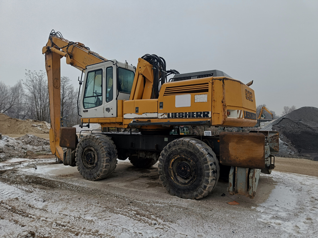 LIEBHERR A 932 Litronic - حفارة النقل والشحن: صور 4 LIEBHERR A 932 Litronic - حفارة النقل والشحن: صور 4