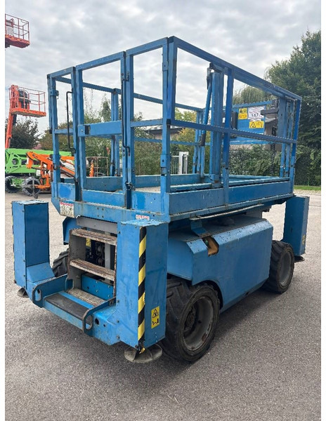 Genie GS 2668 RT 10m Diesel Scherenarbeitsbühne - رافعات مقصية: صور 4 Genie GS 2668 RT 10m Diesel Scherenarbeitsbühne - رافعات مقصية: صور 4
