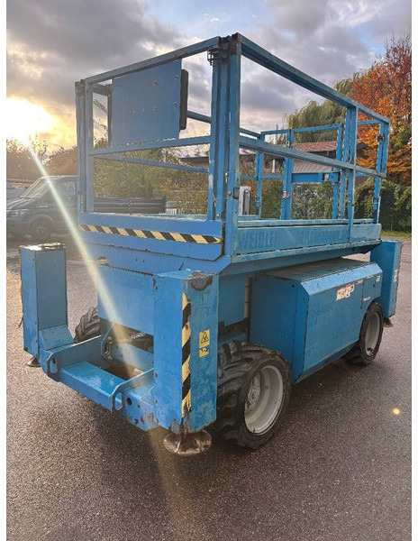 Genie GS 2668 RT 10m Diesel Scherenarbeitsbühne - رافعات مقصية: صور 4 Genie GS 2668 RT 10m Diesel Scherenarbeitsbühne - رافعات مقصية: صور 4