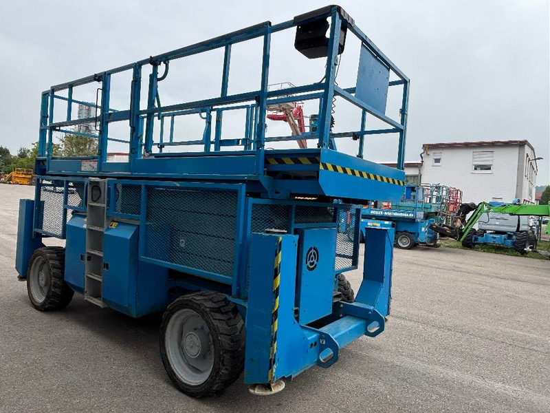 Genie GS 4390 RT 15,11m Diesel Scherenarbeitsbühne - رافعات مقصية: صور 4 Genie GS 4390 RT 15,11m Diesel Scherenarbeitsbühne - رافعات مقصية: صور 4