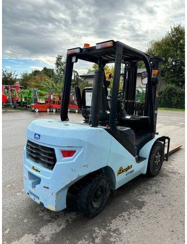 Hyster Yale UT35P Dieselstapler 2500kg, 4800mm, BJ 2019 - رافعة شوكية ديزل: صور 5 Hyster Yale UT35P Dieselstapler 2500kg, 4800mm, BJ 2019 - رافعة شوكية ديزل: صور 5