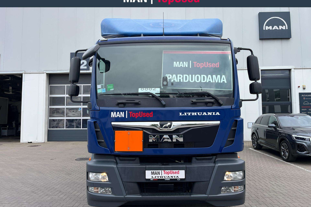 MAN TGM 15.250 4X2 Liftas ADR AT(8882) - بصندوق مغلق شاحنة: صور 3 MAN TGM 15.250 4X2 Liftas ADR AT(8882) - بصندوق مغلق شاحنة: صور 3