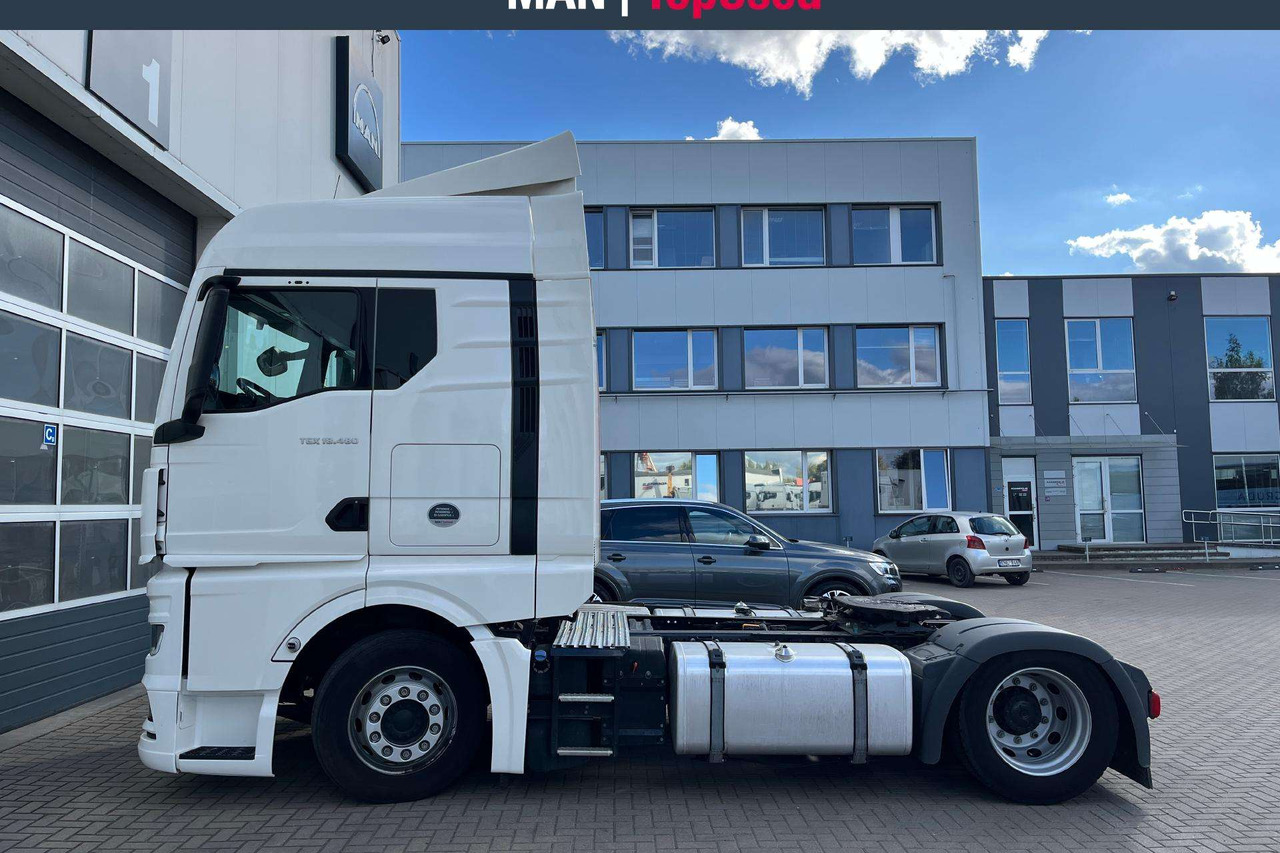 MAN TGX 18.480 MEGA - شاحنة جرار: صور 4 MAN TGX 18.480 MEGA - شاحنة جرار: صور 4
