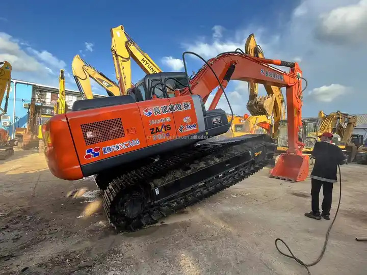 20ton Hitachi zx200-3g zx200-3 Original Japan Excavator Used In Good Condition Please Consult - حفارات زحافة: صور 4 20ton Hitachi zx200-3g zx200-3 Original Japan Excavator Used In Good Condition Please Consult - حفارات زحافة: صور 4