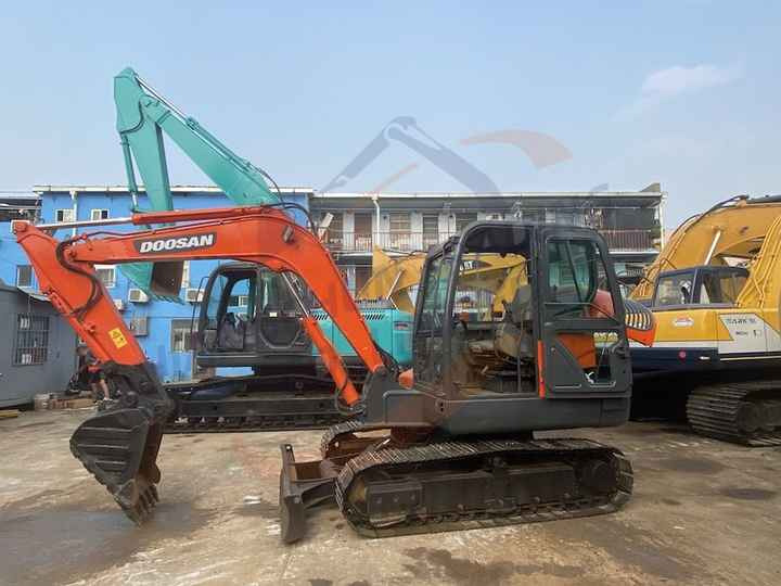 حفارات زحافة Awesome Performance good price Korea Imported Small Scale Used Doosan Dx60 Excavator: صور 6