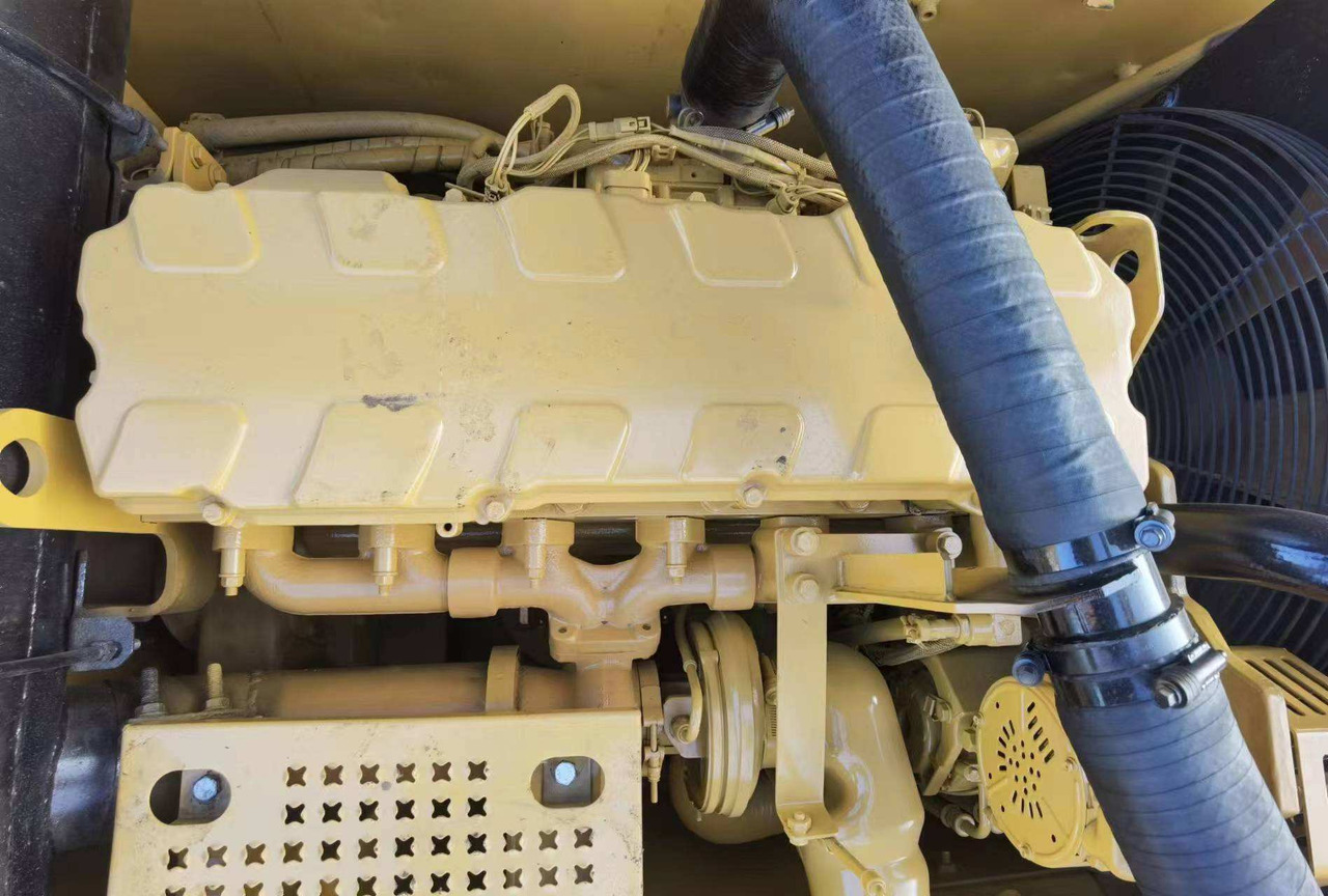 CAT 330C 330D 30Tons excavator Used CAT Excavator - حفارات زحافة: صور 4 CAT 330C 330D 30Tons excavator Used CAT Excavator - حفارات زحافة: صور 4