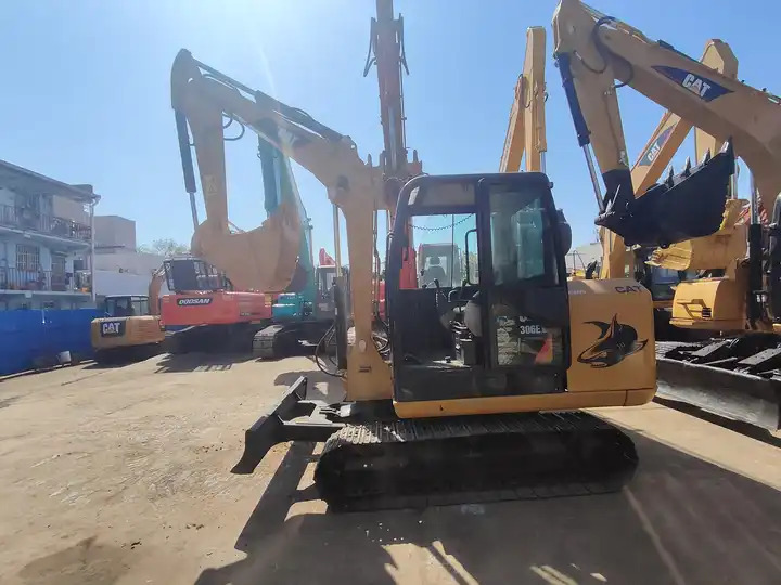 Crawler excavator Used cat306E / second-hand Japan engine cat 306 306E - حفارات زحافة: صور 3 Crawler excavator Used cat306E / second-hand Japan engine cat 306 306E - حفارات زحافة: صور 3