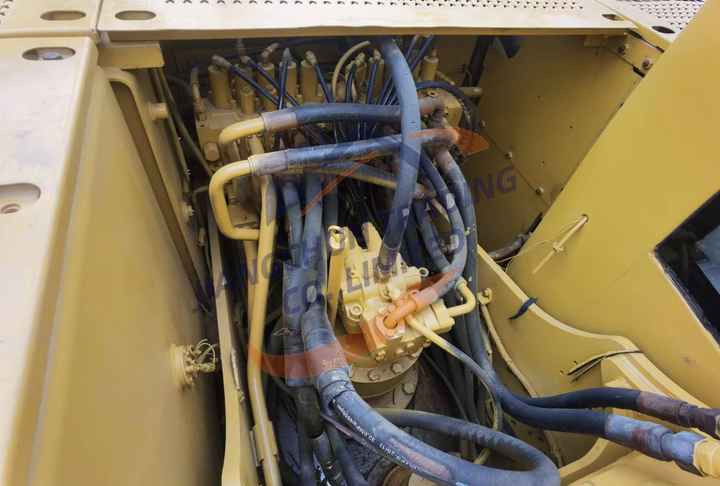 Excavator cabin 320c excavator cab cat 325 cl cabin for caterpillar excavator 320C - حفارات زحافة: صور 5 Excavator cabin 320c excavator cab cat 325 cl cabin for caterpillar excavator 320C - حفارات زحافة: صور 5