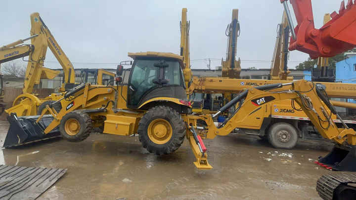 HT636 Mini Tractor with Front End Loader and Backhoe Efficient Cat 420F2 Backhoe Loader Weichai Engine New Condition - حفار متعدد الاستخدام: صور 4 HT636 Mini Tractor with Front End Loader and Backhoe Efficient Cat 420F2 Backhoe Loader Weichai Engine New Condition - حفار متعدد الاستخدام: صور 4