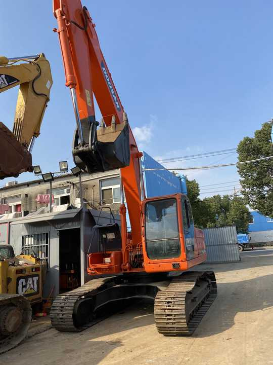 Hydraulic Excavator Doosan DX225LC and More Used Excavator from Korea - حفارات زحافة: صور 3 Hydraulic Excavator Doosan DX225LC and More Used Excavator from Korea - حفارات زحافة: صور 3