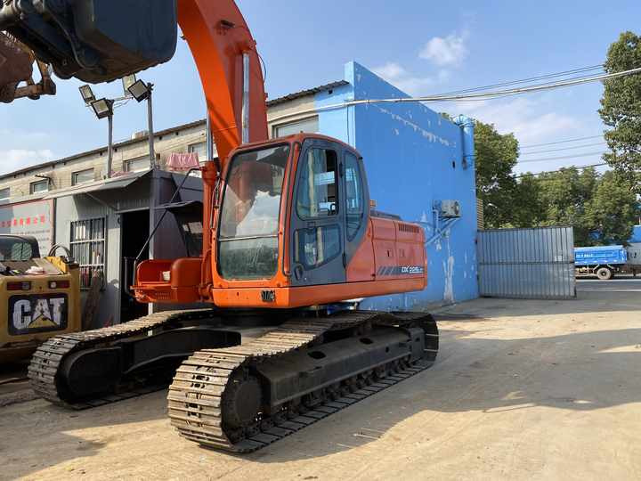 Hydraulic Excavator Doosan DX225LC and More Used Excavator from Korea - حفارات زحافة: صور 4 Hydraulic Excavator Doosan DX225LC and More Used Excavator from Korea - حفارات زحافة: صور 4