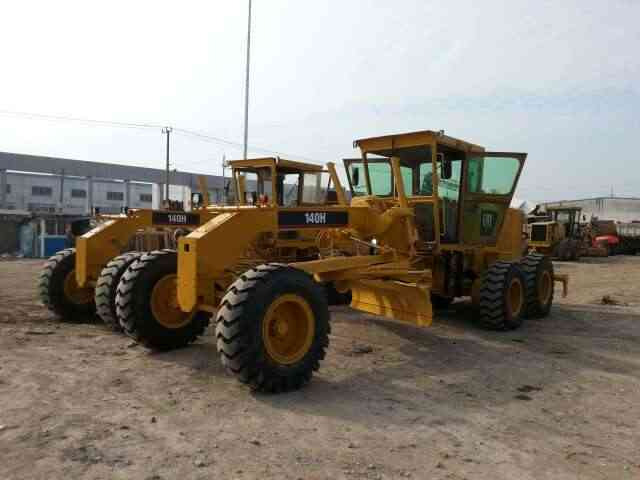 Japan Famous Brand Grader Motor used CAT 140H Used Motor Grader in good condition for sale - آلة تسوية الأرض: صور 5 Japan Famous Brand Grader Motor used CAT 140H Used Motor Grader in good condition for sale - آلة تسوية الأرض: صور 5