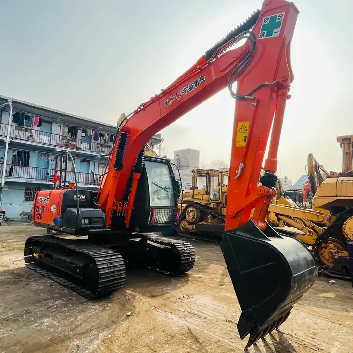 Japan Original 12 ton Used Excavator Hitachi ZX120 in good condition for Sale - حفارات زحافة: صور 2 Japan Original 12 ton Used Excavator Hitachi ZX120 in good condition for Sale - حفارات زحافة: صور 2
