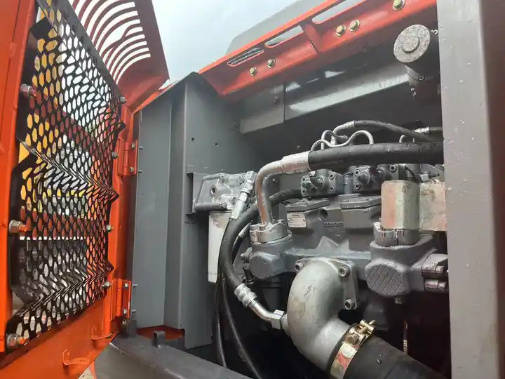 Japan Used Excavator 20ton Hitachi Excavator zx200-3G - حفارات زحافة: صور 5 Japan Used Excavator 20ton Hitachi Excavator zx200-3G - حفارات زحافة: صور 5