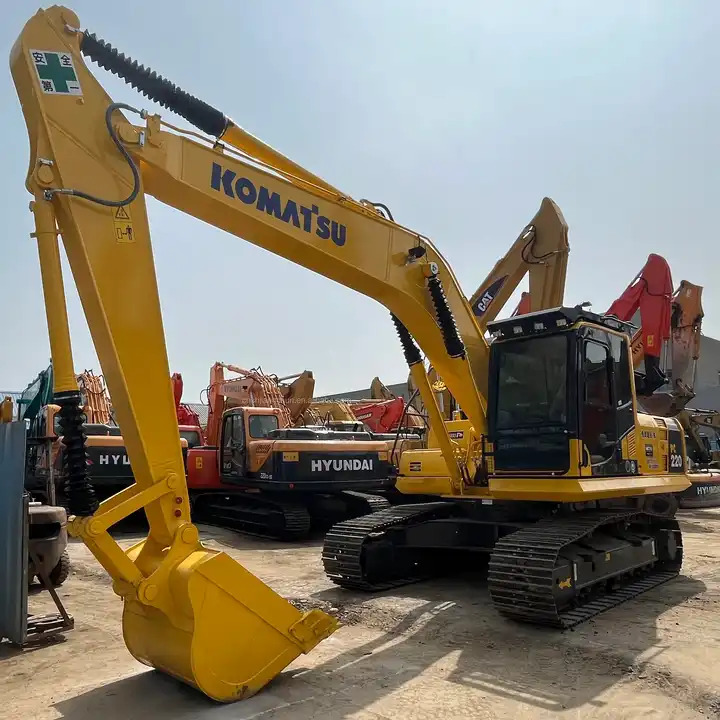 Komatsu Pc200-8 Pc200-7 Pc220-8 Excavator,Used Japan Original Komatsu Pc200-8 Excavator Shovel Hot Sale Spot,Low Price - حفارات زحافة: صور 2 Komatsu Pc200-8 Pc200-7 Pc220-8 Excavator,Used Japan Original Komatsu Pc200-8 Excavator Shovel Hot Sale Spot,Low Price - حفارات زحافة: صور 2