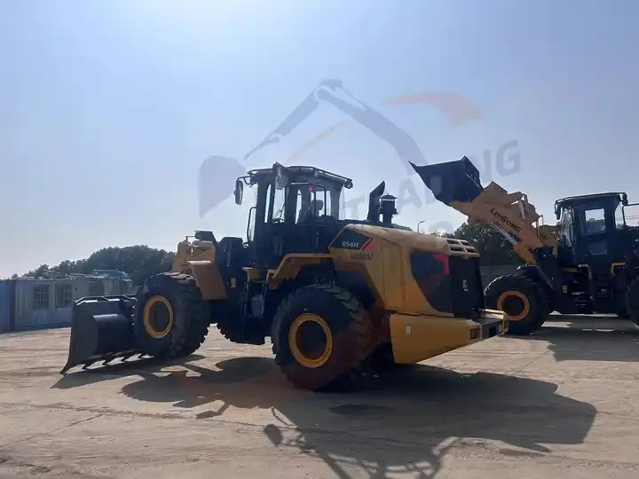 Low running hours Original LiuGong Wheel Loader 856H in Good Condition with LOW PRICE - اللودر بعجل: صور 5 Low running hours Original LiuGong Wheel Loader 856H in Good Condition with LOW PRICE - اللودر بعجل: صور 5