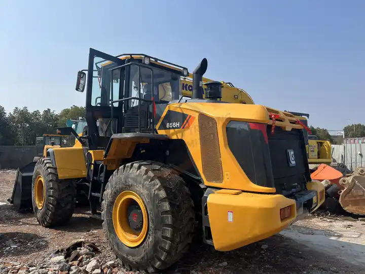 Low running hours Original LiuGong Wheel Loader 856H in Good Condition with LOW PRICE - اللودر بعجل: صور 3 Low running hours Original LiuGong Wheel Loader 856H in Good Condition with LOW PRICE - اللودر بعجل: صور 3