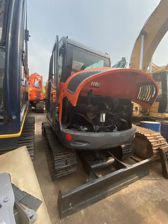ON SALE Doosan 6ton dx60 Used excavator on sale in stock - حفارات زحافة: صور 5 ON SALE Doosan 6ton dx60 Used excavator on sale in stock - حفارات زحافة: صور 5