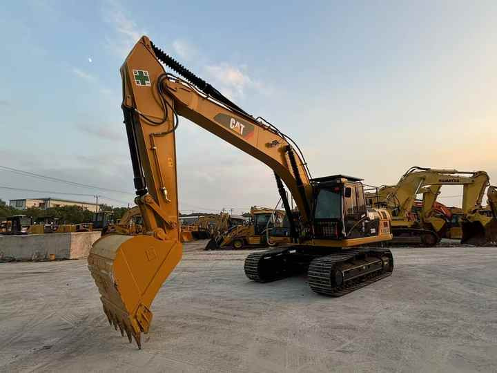 Original Japan Cat Excavadora Caterpillar 330D2L Excavator Digger Cat 330d Heavy Machinery for Construction - حفارة: صور 4 Original Japan Cat Excavadora Caterpillar 330D2L Excavator Digger Cat 330d Heavy Machinery for Construction - حفارة: صور 4