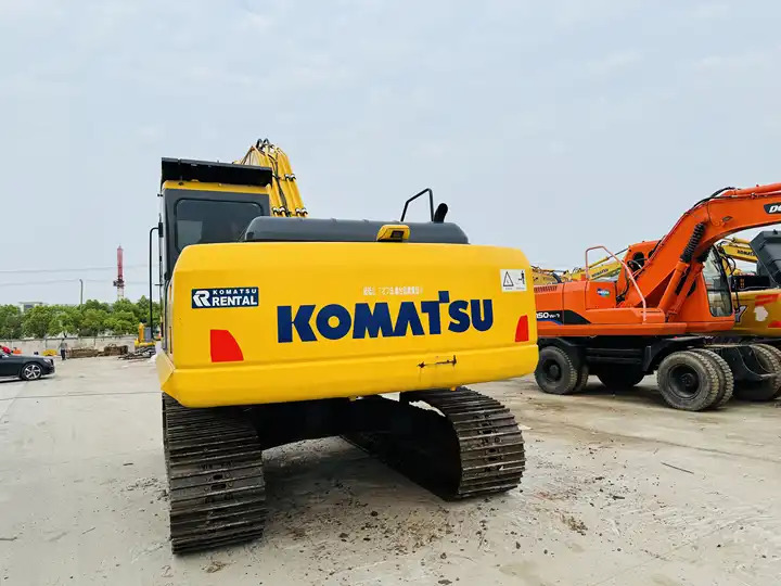 Original Japan Used Crawler Excavator Komatsu Pc200lc-7 Pc220lc-7 A/c Cabin In Shanghai - حفارات زحافة: صور 5 Original Japan Used Crawler Excavator Komatsu Pc200lc-7 Pc220lc-7 A/c Cabin In Shanghai - حفارات زحافة: صور 5