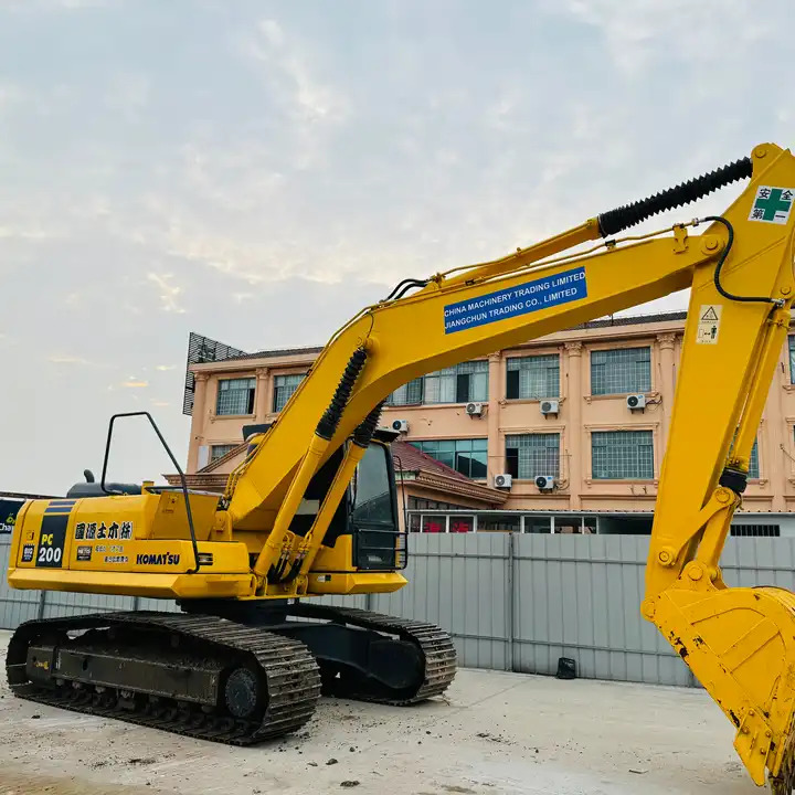 Original Japan Used Crawler Excavator Komatsu Pc200lc-7 Pc220lc-7 A/c Cabin In Shanghai - حفارات زحافة: صور 2 Original Japan Used Crawler Excavator Komatsu Pc200lc-7 Pc220lc-7 A/c Cabin In Shanghai - حفارات زحافة: صور 2