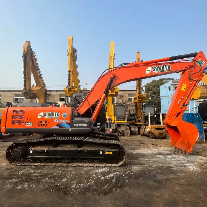 Original Japan Used Hitachi excavator ZX200-3G in good condition for sale - حفارات زحافة: صور 1 Original Japan Used Hitachi excavator ZX200-3G in good condition for sale - حفارات زحافة: صور 1