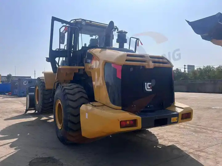Original LiuGong Wheel Loader high quality 856H in Good Condition with Low running hours - اللودر بعجل: صور 5 Original LiuGong Wheel Loader high quality 856H in Good Condition with Low running hours - اللودر بعجل: صور 5