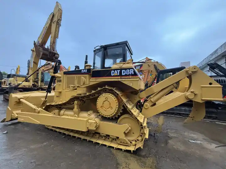 Original Second Hand Cat Bulldozer Caterpillar D8r 40 Tons Bulldozer with Good Quality in Low Price for Sale - بلدوزر: صور 2 Original Second Hand Cat Bulldozer Caterpillar D8r 40 Tons Bulldozer with Good Quality in Low Price for Sale - بلدوزر: صور 2