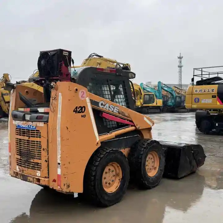 Original Second hand CASE skid steer loader 420 for sale compact skid steers loaders 440 430 420 in stock - شيول صغير: صور 5 Original Second hand CASE skid steer loader 420 for sale compact skid steers loaders 440 430 420 in stock - شيول صغير: صور 5