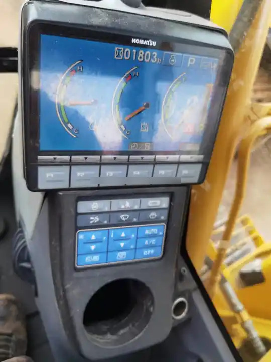 Pc200-8 Used Excavator Good Condition Komatsu Original Japan Cheap Used Pc200-8n1 Excavators - حفارة: صور 4 Pc200-8 Used Excavator Good Condition Komatsu Original Japan Cheap Used Pc200-8n1 Excavators - حفارة: صور 4