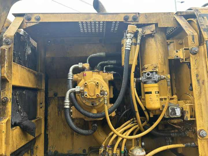 Used Excavator Cat 320bl Best Second Hand Excavator Caterpillar 320 320d 320b for Sale in Shanghai - حفارات زحافة: صور 5 Used Excavator Cat 320bl Best Second Hand Excavator Caterpillar 320 320d 320b for Sale in Shanghai - حفارات زحافة: صور 5