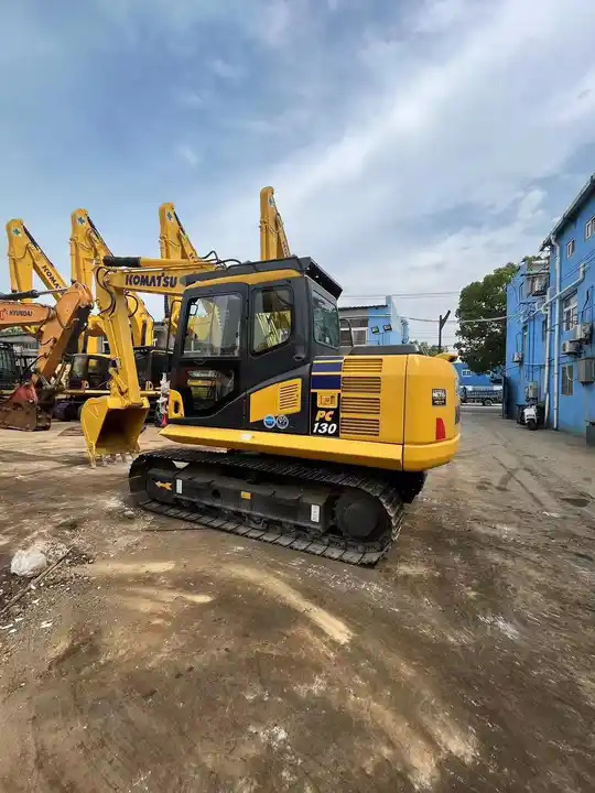 Used Japan Original 13ton Komatsu PC130-7 Excavator hydraulic crawler excavator - حفارات زحافة: صور 3 Used Japan Original 13ton Komatsu PC130-7 Excavator hydraulic crawler excavator - حفارات زحافة: صور 3