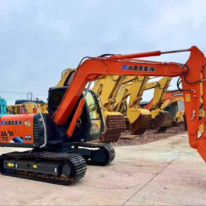 Used Japanese Excavator Hitachi 70 for Sale Hitachi 70 Excavator Hitachi Zx70 - حفارة: صور 1 Used Japanese Excavator Hitachi 70 for Sale Hitachi 70 Excavator Hitachi Zx70 - حفارة: صور 1