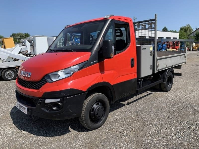 Iveco 35C13 - Tipper - قلابات: صور 3 Iveco 35C13 - Tipper - قلابات: صور 3