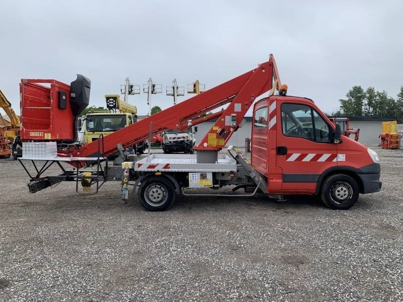 Iveco Daily GSR E179T - 17,1m - 200 kg - مصاعد الازدهار محمولة على شاحنة: صور 4 Iveco Daily GSR E179T - 17,1m - 200 kg - مصاعد الازدهار محمولة على شاحنة: صور 4