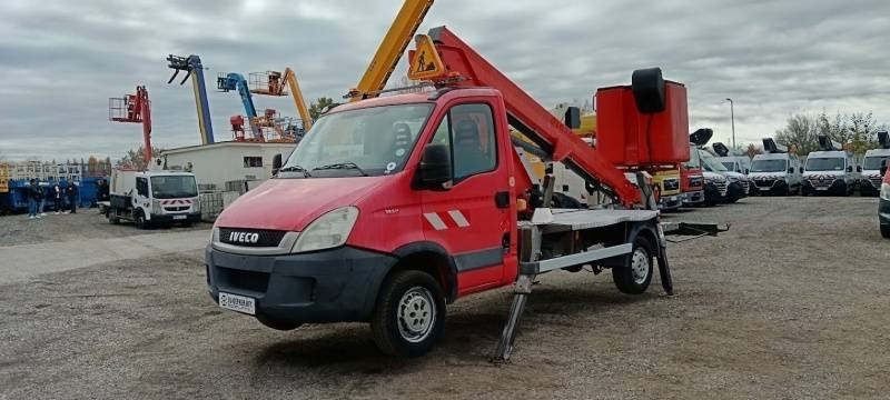 Iveco Daily Isoli PT165 - 16,5 m - مصاعد الازدهار محمولة على شاحنة: صور 2 Iveco Daily Isoli PT165 - 16,5 m - مصاعد الازدهار محمولة على شاحنة: صور 2