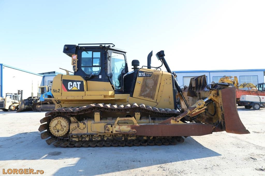 CAT D 7 E LGP - بلدوزر: صور 1 CAT D 7 E LGP - بلدوزر: صور 1