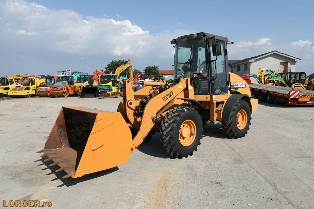 Case 211 D  - اللودر بعجل: صور 1 Case 211 D  - اللودر بعجل: صور 1