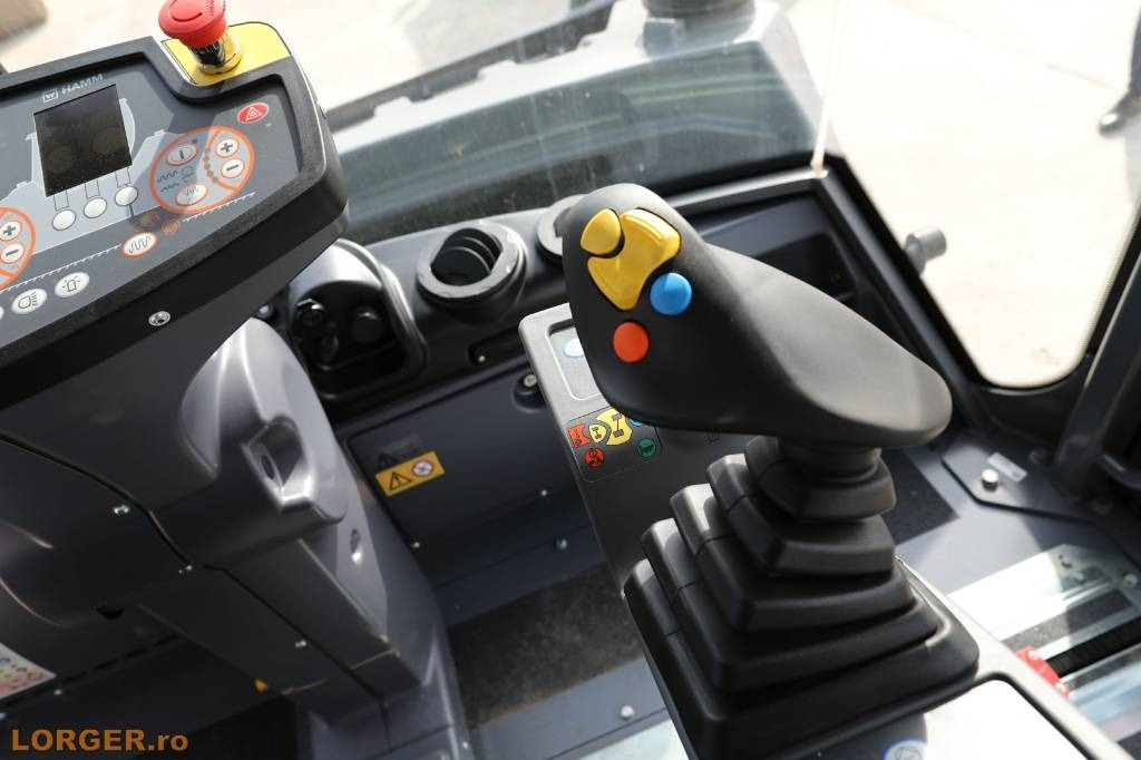 مدحلة الأسفلت Hamm HD 120 VO: صور 14