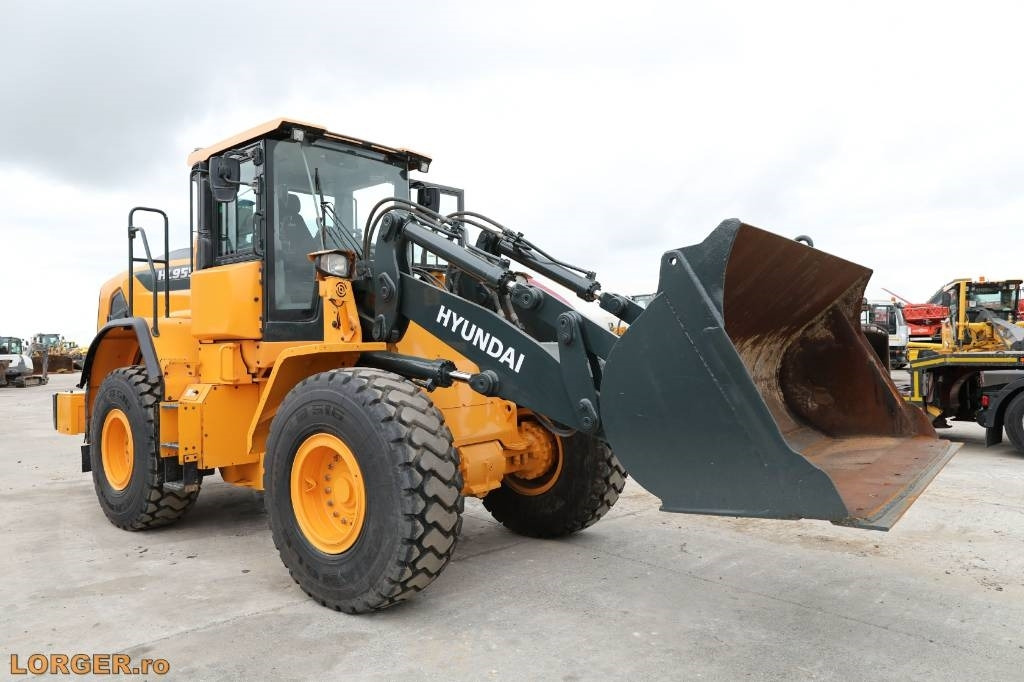 Hyundai HL 955 A - اللودر بعجل: صور 4 Hyundai HL 955 A - اللودر بعجل: صور 4