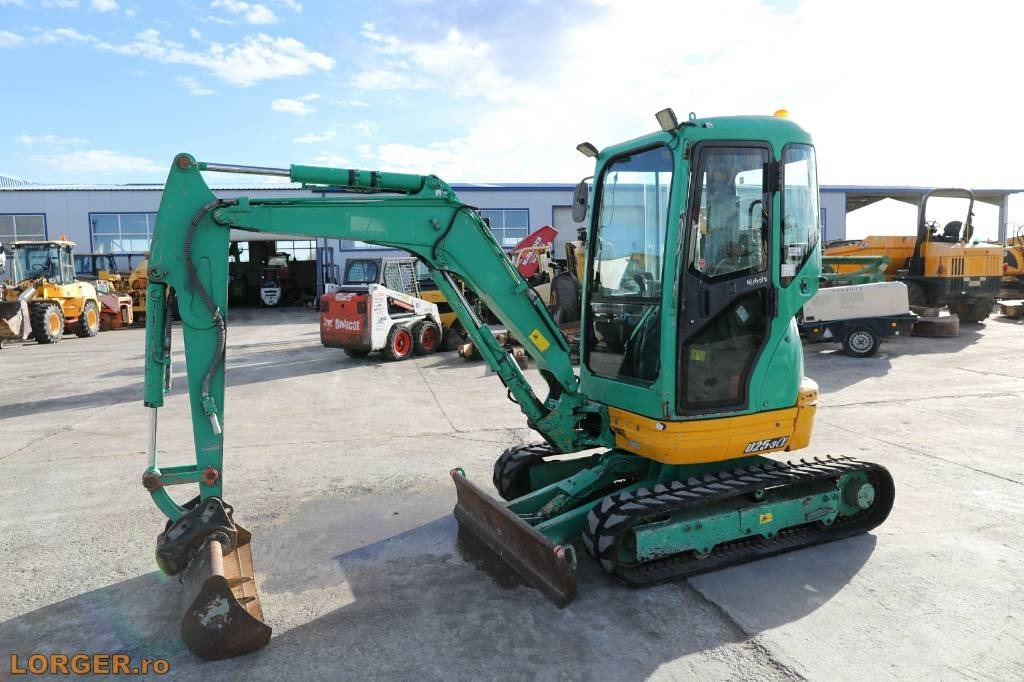 Kubota U25 - 3EU - حفارة مصغرة: صور 1 Kubota U25 - 3EU - حفارة مصغرة: صور 1