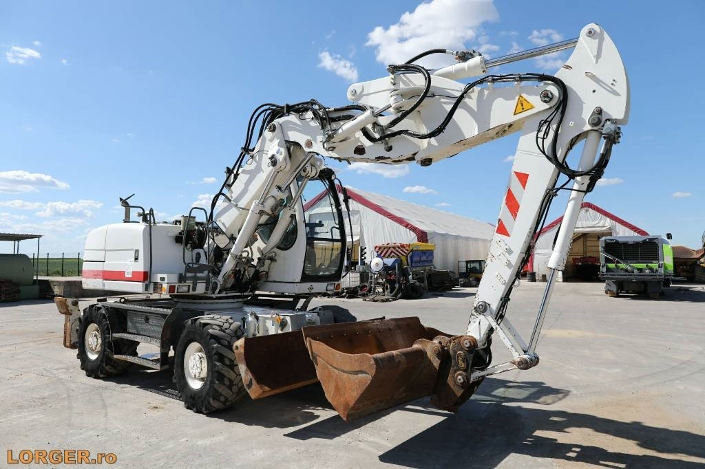 Liebherr A 314 - حفارة على عجلات: صور 4 Liebherr A 314 - حفارة على عجلات: صور 4