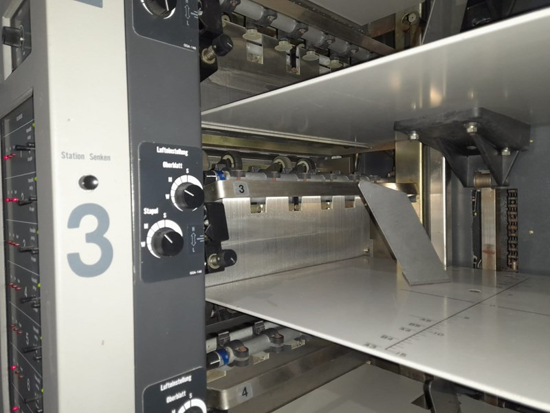 Horizon AC-8000 S | collator | 8 stations | 1992 - آلات الطباعة: صور 2 Horizon AC-8000 S | collator | 8 stations | 1992 - آلات الطباعة: صور 2